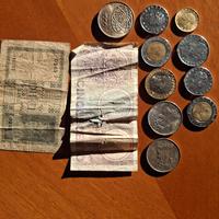 monete varie fuori uso