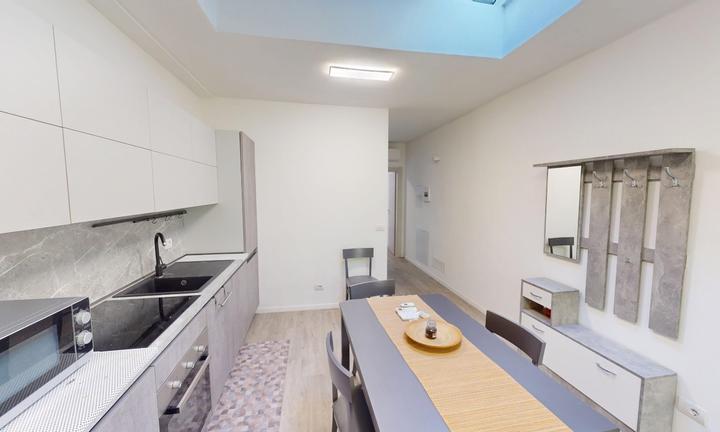 Bilocale ristrutturato, arredato