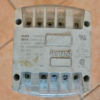 Legrand 44403 - Trasformatore 260Va/100 Va Pri. 23