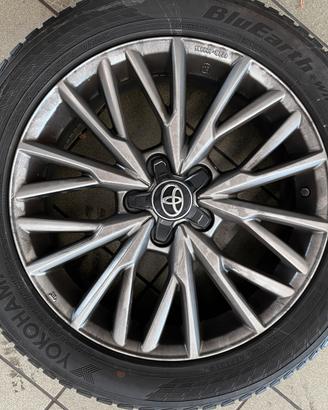 4 pneumatici invernali 225/50 R18 + cerchi in lega