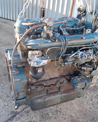 Trattore fiat 640 fiat 550 motore usato