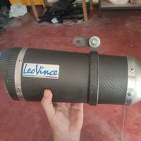 Scarico leovince factory R carbonio omologato.