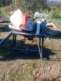 macchina per pomodori per salsa