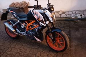 KTM Duke