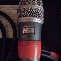 Microfoni AKG e Shure