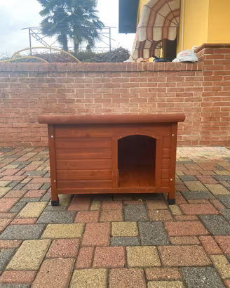Cuccia per cane in legno con tetto apribile