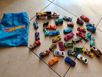 Hot Wheels (36 pezzi piú sacchetto)