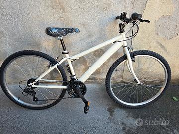 bicicletta mtb con ruote  26 con cambio