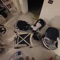 Inglesina Trilogy con seggiolino da tavolo