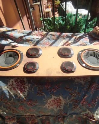 Pianale altoparlanti auto