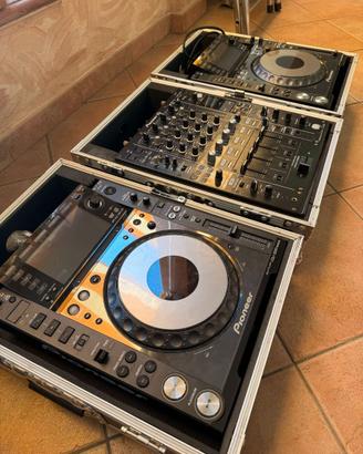 Pioneer CDJ 2000 Nexus + DJM 900 Nexus 2 + Case