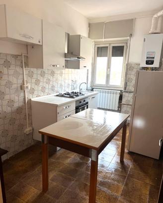 Immobile intero o stanze in malgrate (lecco)