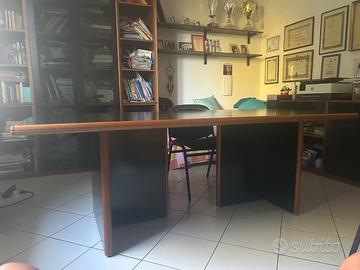 Tavolo per studio/ufficio/ sala riunioni
