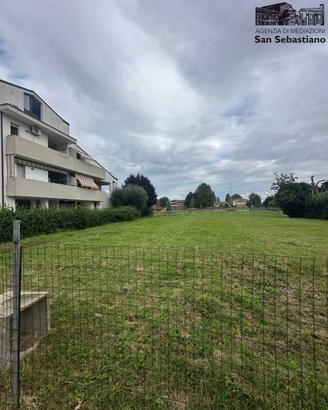 Terreno di 759 m² a Forlì