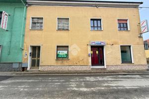 CASA DI CORTE A BIANZÈ