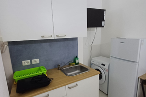 Via Trentino ang Via Liguria 2 Monovani x single