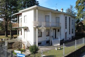 5 LOCALI A CARATE BRIANZA