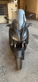 Yamaha XMAX 300 Iron Max ABS - 16.400km - Perfetto