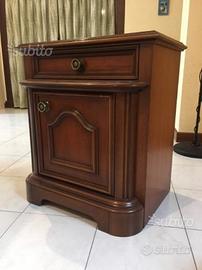 2 Comodini in legno di noce camera da letto