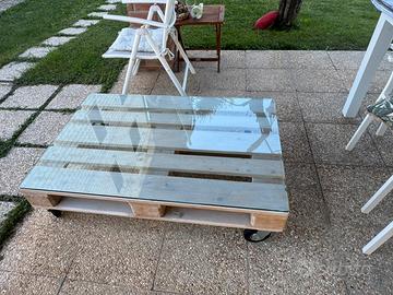 Tavolino Pedana Pallet con piano in vetro