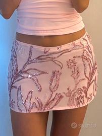 Minigonna rosa con paillettes