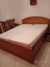 Letto matrimoniale + rete motorizz  e 2 materassi 