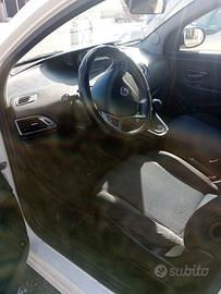 LANCIA YPSILON 1.3 MULTIJET 