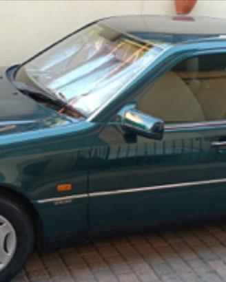 Mercedes classe C 180 benzina