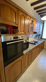 Cucina in legno massello