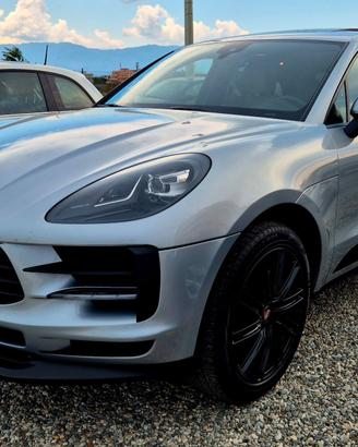 Porsche Macan 2.0 benzina 245 CV Tetto apribile