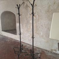 Attaccapanni da terra in metallo