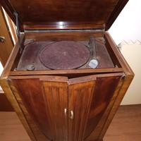 Giradischi Radio Magnadyne 