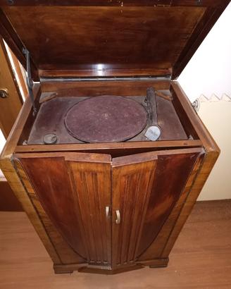 Giradischi Radio Magnadyne 