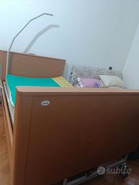 Letto Bongo Wimed elettrico, con materasso antidec