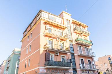 3 LOCALI A ROMA