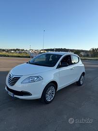 Lancia Ypsilon 0.9 TwinAir 85 CV 5 porte Metano Ec