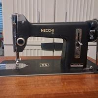 macchina da cucire Necchi BF con mobile
