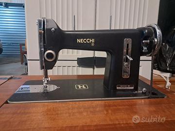 macchina da cucire Necchi BF con mobile