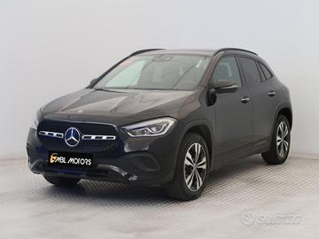 MERCEDES-BENZ GLA 200 D 150CV AUT