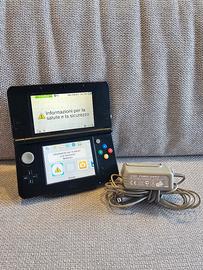 New Nintendo 3DS con caricatore 