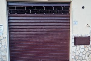 Locale 56 mq su strada SSEX371 Via Nazionale 10