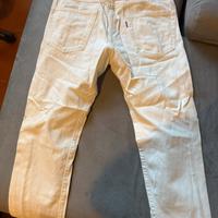 Jeans Levi’s WellThread bianchi, taglia W31 L32.