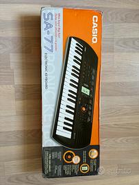 Tastiera Casio SA-77 con custodia