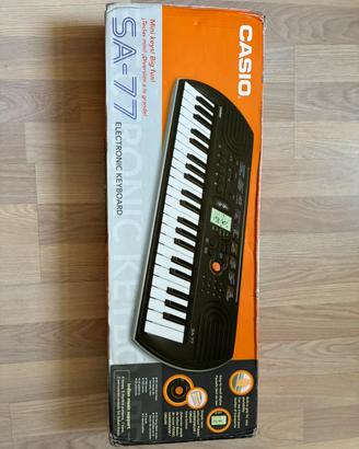 Tastiera Casio SA-77 con custodia