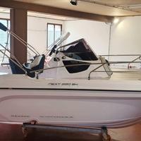 Ranieri International Next 220 SH + Honda 250 CV