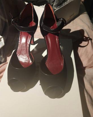 Scarpe aperte decolté camoscio nere numero 38.