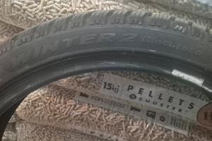 215/40/R18 PIRELLI CINTAURO WINTER 2