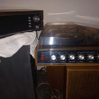 giradischi e tuner con casse
