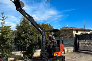 E155 Escavatore 24 q Hinowa VT2500 allargabile