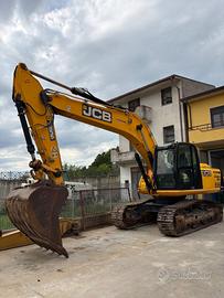 Escavatore JCB JS235